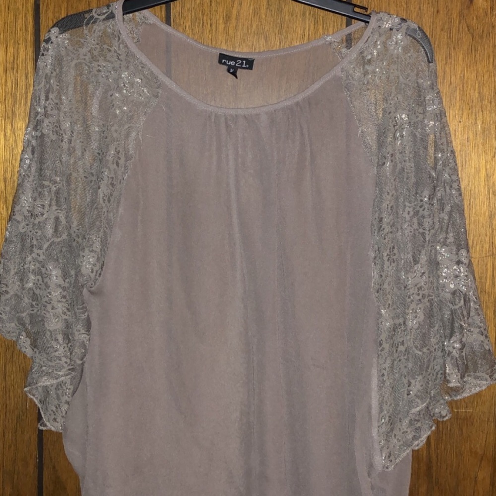 Rue 21 Size M sheer & dressy